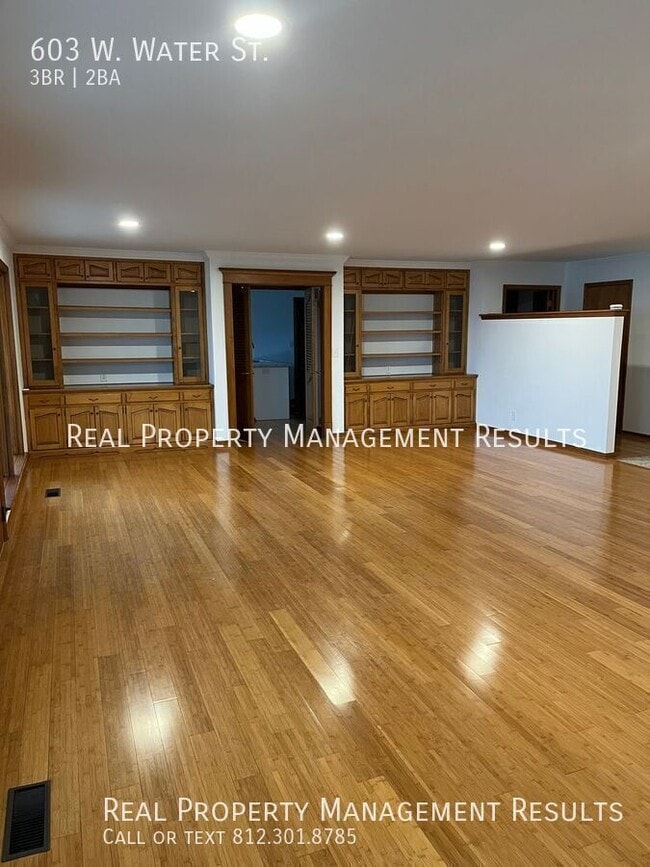 Photo - 603 W Water St