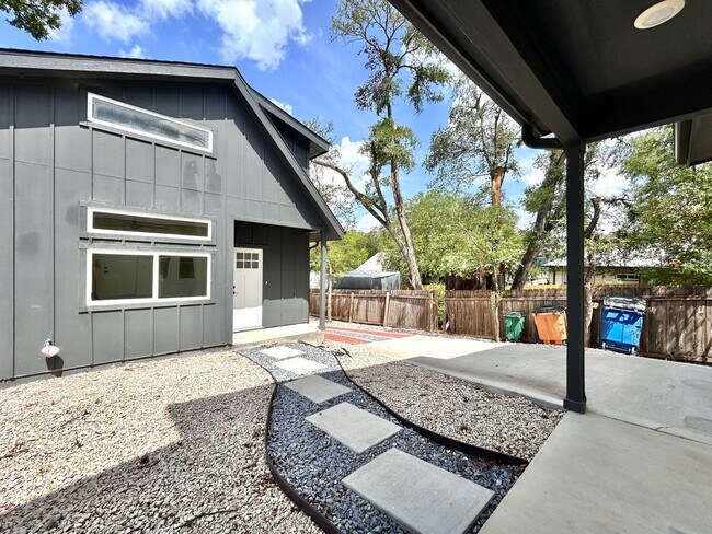 Photo - 1403 Cometa St Unit 2