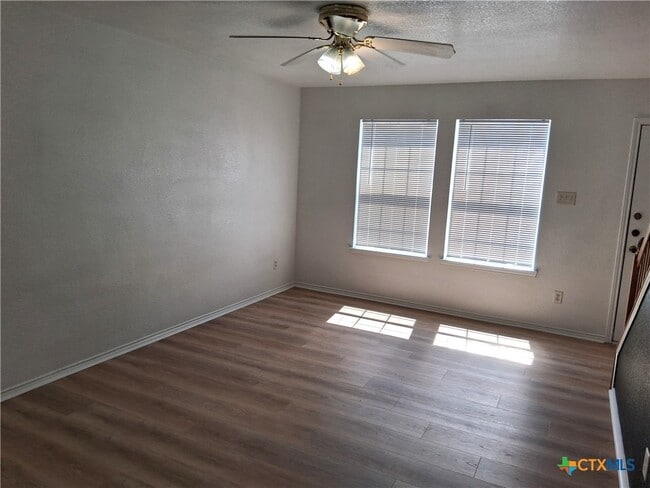 Building Photo - 5803 Redstone Dr