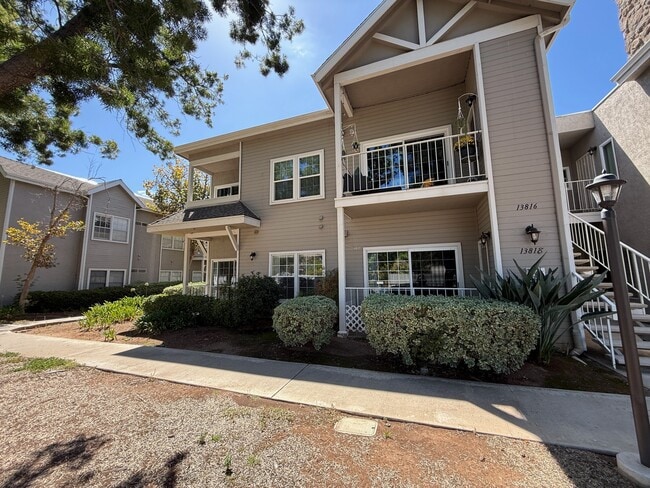 Photo - 13818 Midland Rd