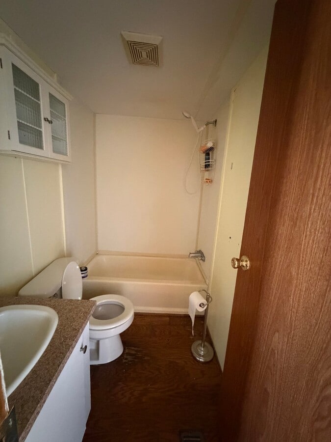 Photo - 2031 Boone Trail