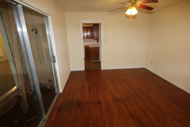 Photo - 2319 Quail Valley E Dr