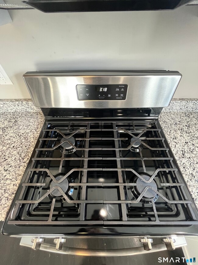 Photo - 395 Blake St