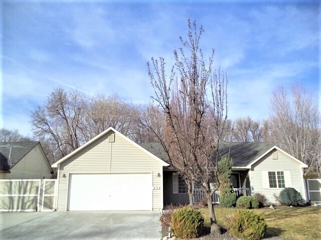 257 S Delphinium Avenue - 257 S Delphinium Avenue House