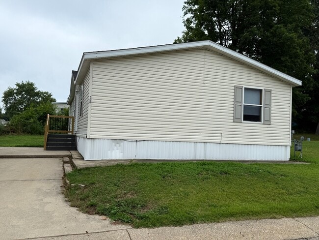 Building Photo - 260 Timber Ln
