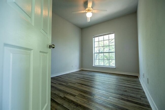 Photo - 2204 San Gabriel St Unit 205