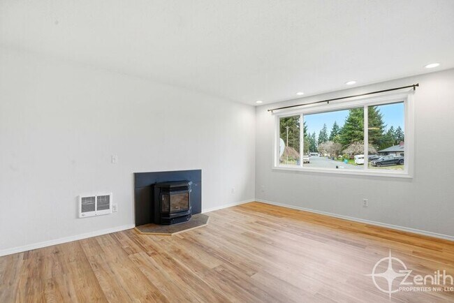 Photo - 13801 NE 40th St