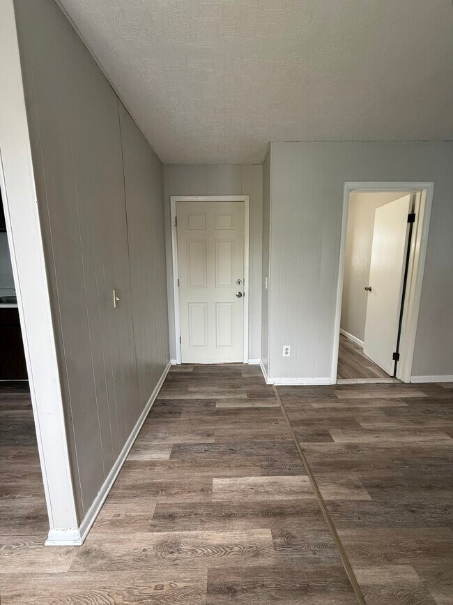 826 Norton St Unit 2