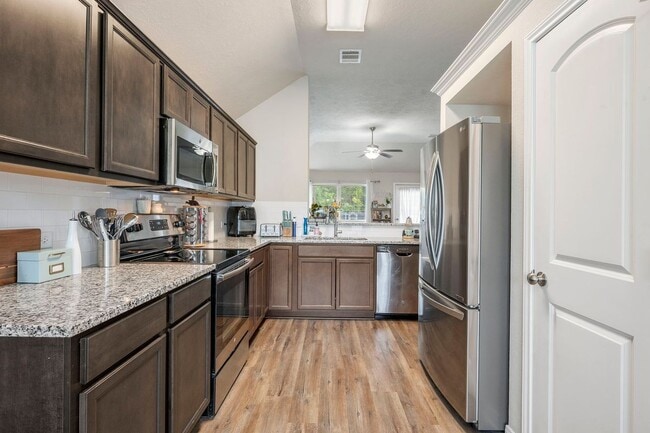 Photo - 3700 Mckenzie St