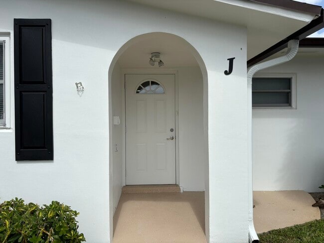 Photo - 2930 Crosley Dr E Unidad J