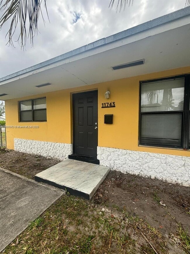 Photo - 11741 NE 14th Ave Apartment Unit 11743