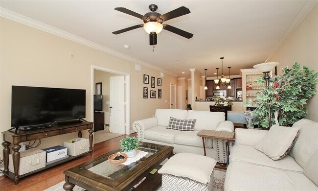 Photo - 2203 Dorrington St