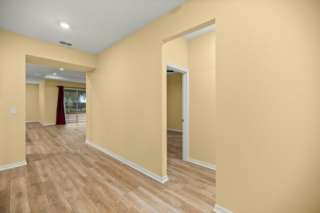 Photo - 6137 SW 70th Ave