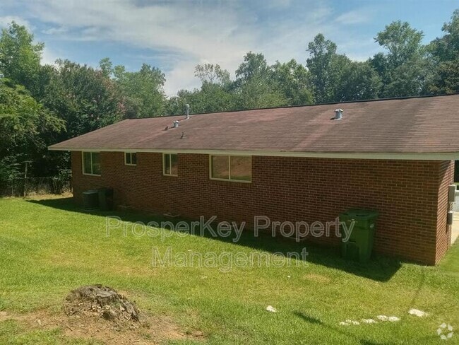 Building Photo - 5360 Spencer Ln Rental