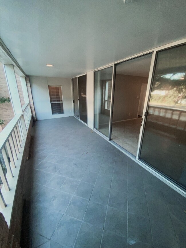 Photo - 2210 Dorrington St Unit 205