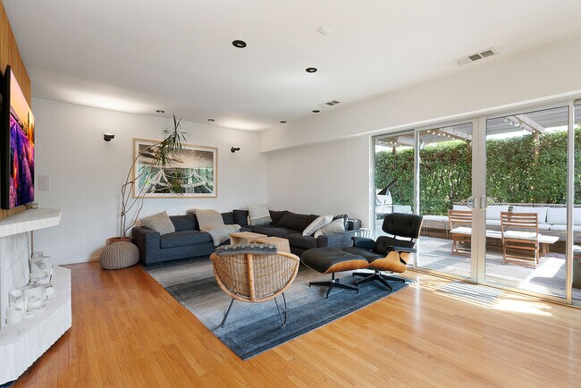 Photo - 1666 S CURSON Ave