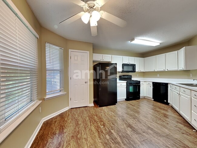 Photo - 2254 Dresden Grn NW