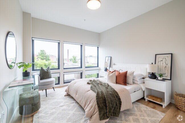1BR, 1BA - 721SF - Bedroom