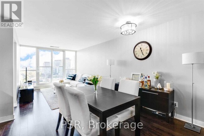 Photo - 320 Richmond St E Unit PH19