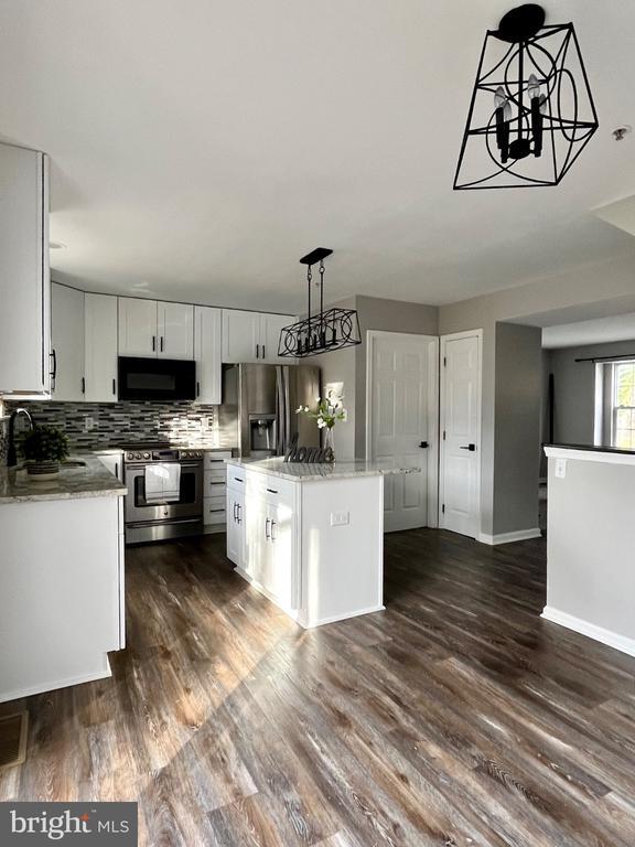 Photo - 209 Langdon Farm Cir