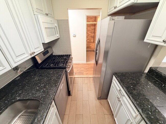 Photo - 1029 Kelly St Unit 2