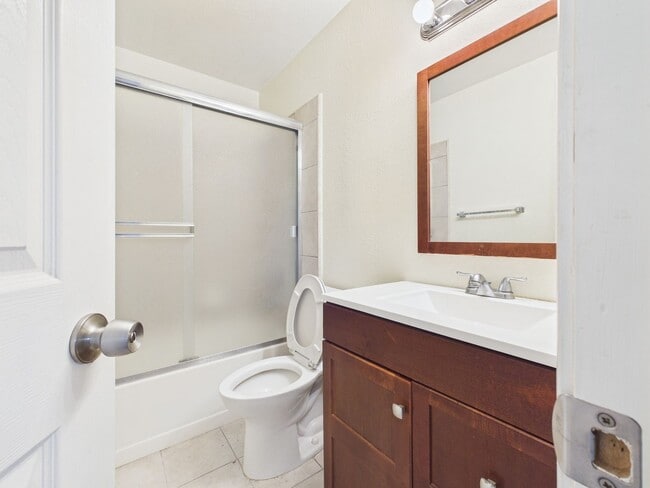 Photo - AVAILABLE 3/25 - 1 bed 1 bath condo in Monterey