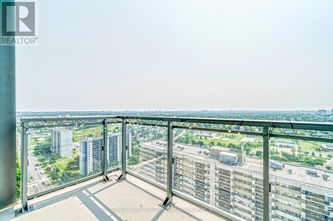 Photo - 30 Meadowglen Pl Unité LPH2802