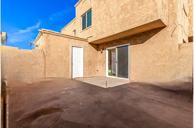 Photo - 4523 E Wood St