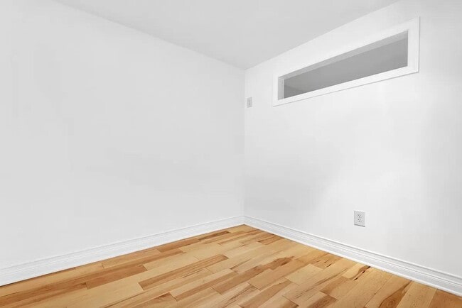 Photo - 19-19 24th Ave