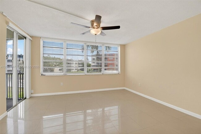1710 NE 191st St Unit 206