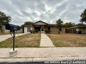 Photo - 2002 Cassandra St