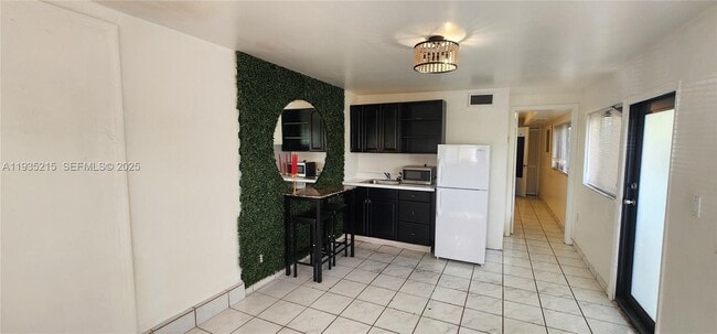 Photo - 6455 SW 33rd St Unidad Side