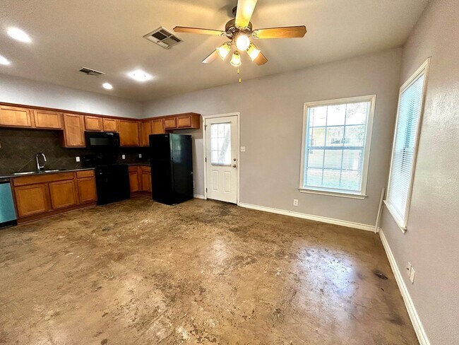 408 Nelray Blvd