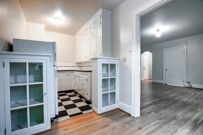 Photo - San Carlos Apartments