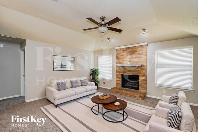 Photo - 6476 Sudbury Way