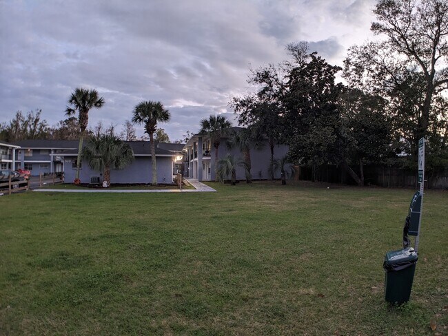 Palm View Apartments