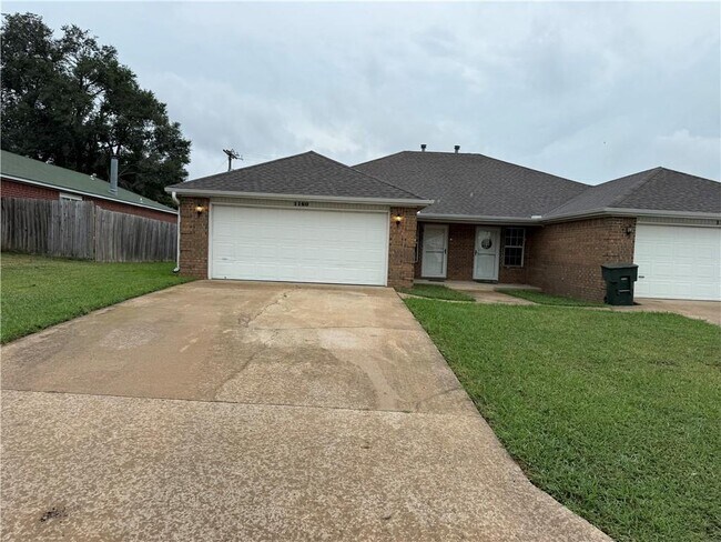 Photo - 1160 N Boxley Ave