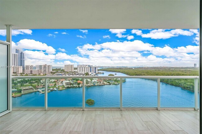 Photo - 400 Sunny Isles Blvd Unidad 1801
