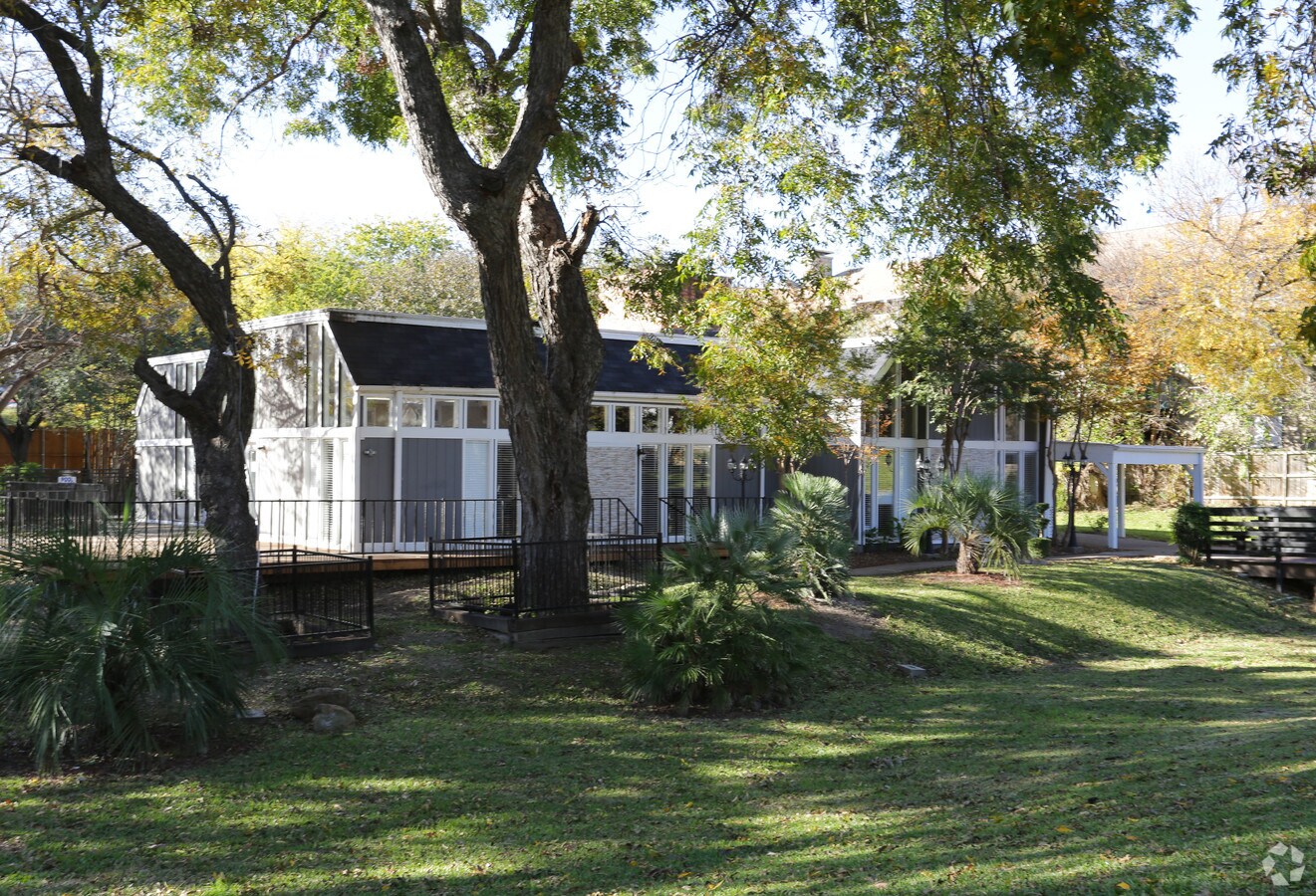 North Park Terrace - North Park Terrace Apartments