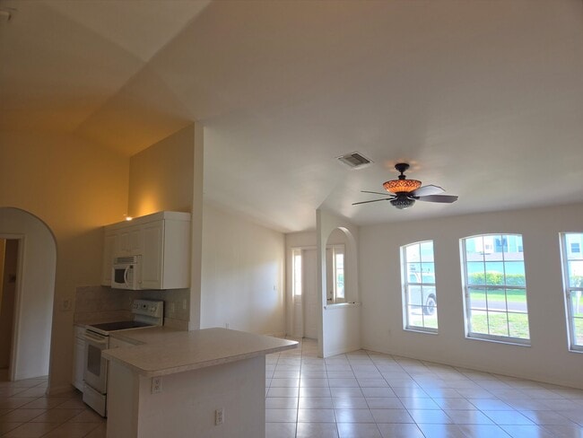 Photo - 1816 SW 38th Terrace