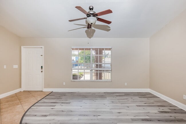 Photo - 811 SW 14th Pl