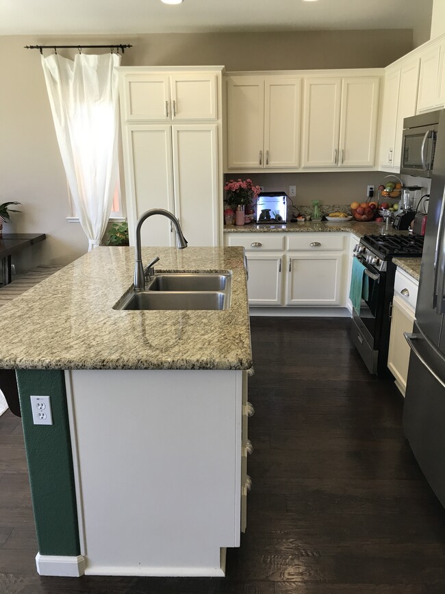 Photo - 1240 Landmark Cir