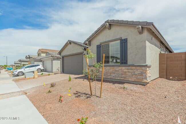 Photo - 8529 S 67th Dr