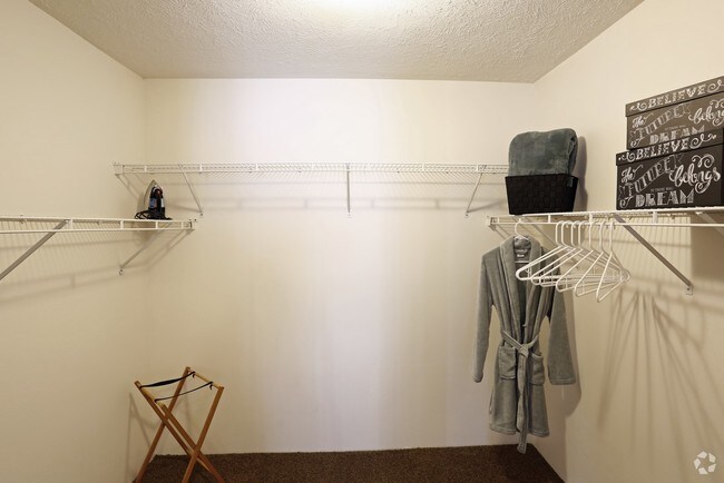 Custer Estates Apartments