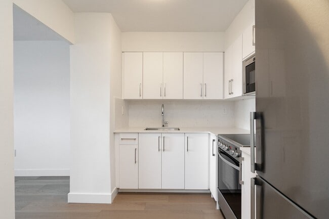 Photo - 230 Oak St Unit 1701