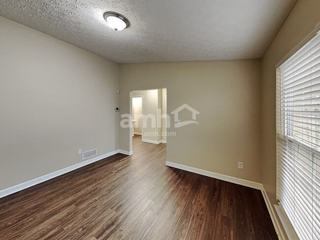 Photo - 520 Stone Shadow Dr