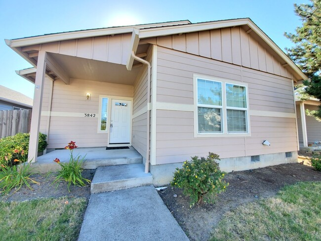 Small Dogs Welcome! 3 Bedroom, 2 Bathroom ... - Small Dogs Welcome! 3 Bedroom, 2 Bathroom ... Casa