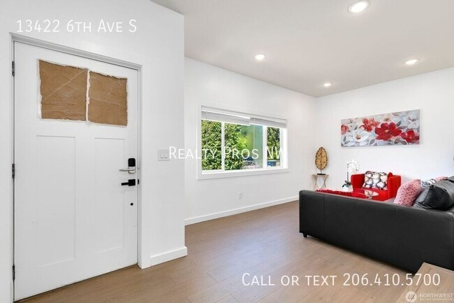 Photo - 13422 6th Ave S