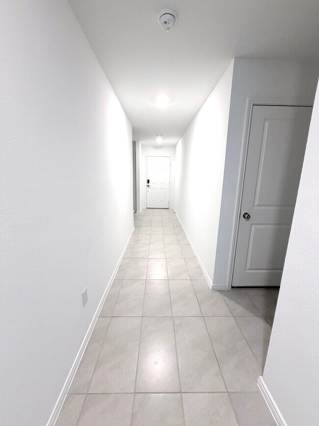 Photo - 14045 Ilderton St