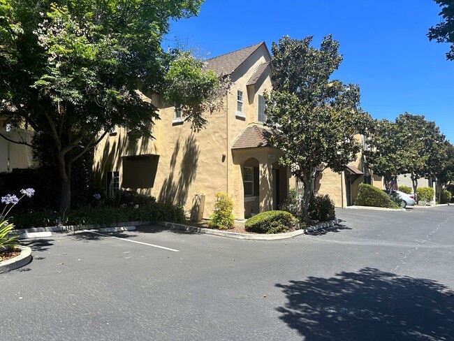 609 Central Ave Unit 1